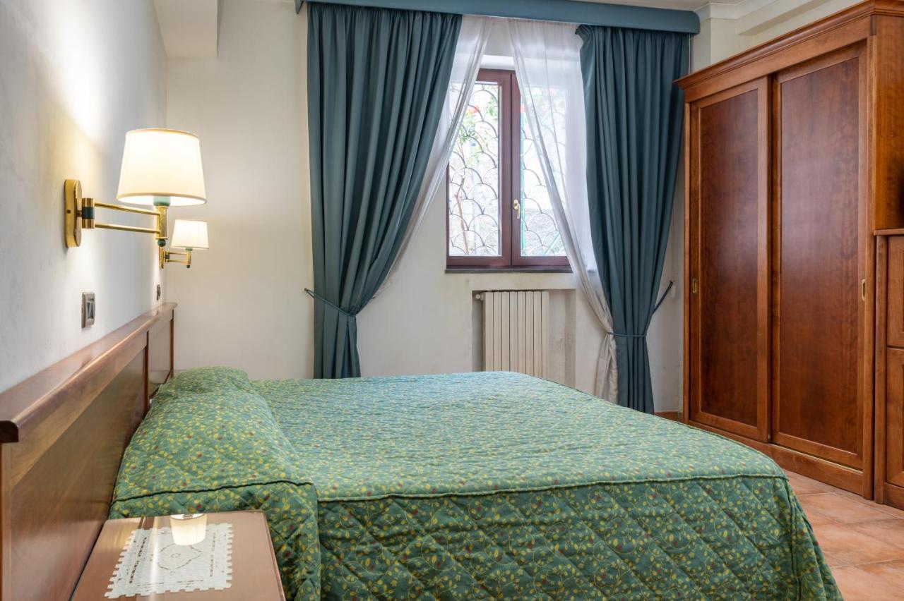 Hotel Montana Sant'Agata sui due Golfi Bagian luar foto