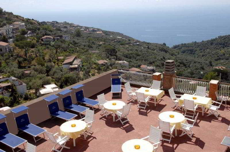 Hotel Montana Sant'Agata sui due Golfi Bagian luar foto