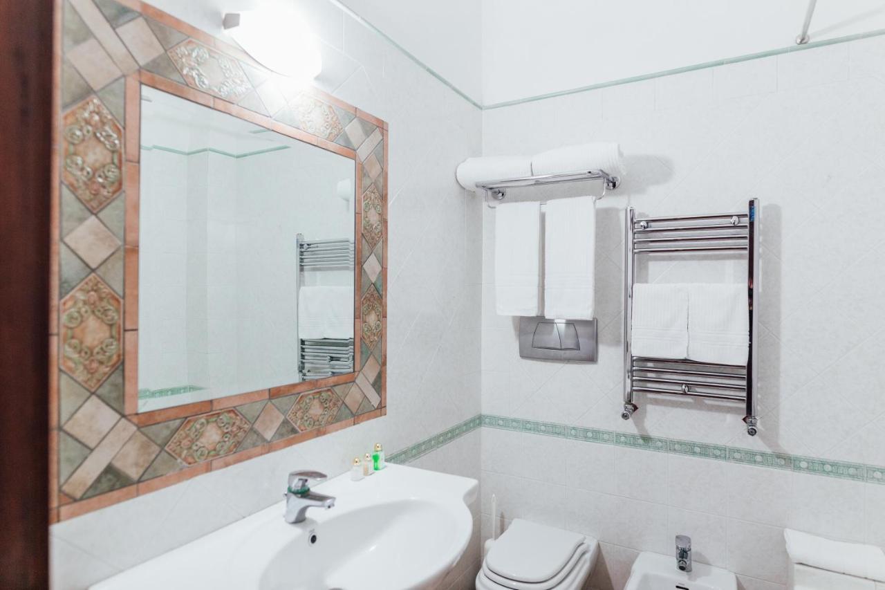 Hotel Montana Sant'Agata sui due Golfi Bagian luar foto